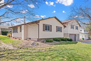 816 Westview Dr, Shoreview, MN 55126 - Photo 2