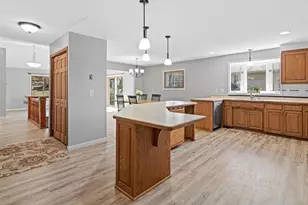 816 Westview Dr, Shoreview, MN 55126 - Photo 8