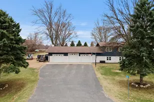 18365 234th Cir, Hutchinson, MN 55350 - Photo 2