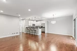 17830 Valley Cove Ct, Wayzata, MN 55391 - Photo 4