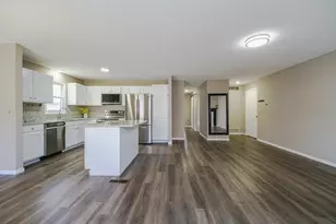 10742 Toledo Ct, Bloomington, MN 55437 - Photo 10