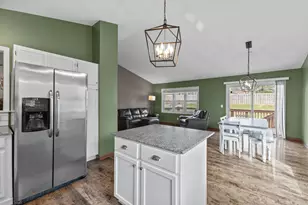 4290 Fox Ridge Rd, Eagan, MN 55122 - Photo 12