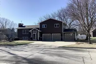 1309 Oriole Dr, Albert Lea, MN 56007 - Photo 1