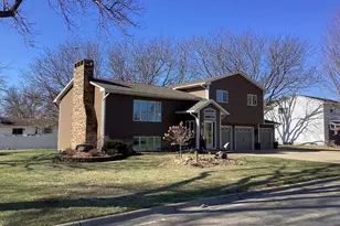 1309 Oriole Dr, Albert Lea, MN 56007 - Photo 4