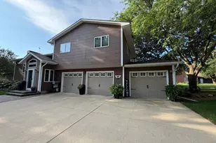 1309 Oriole Dr, Albert Lea, MN 56007 - Photo 2