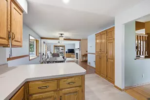 2217 Gentry Ave N, Oakdale, MN 55128 - Photo 16