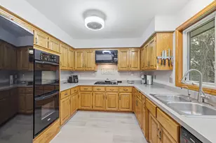 2217 Gentry Ave N, Oakdale, MN 55128 - Photo 14
