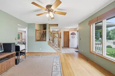 2217 Gentry Avenue N, Oakdale, MN 55128 - Photo 10