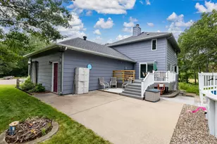 2217 Gentry Ave N, Oakdale, MN 55128 - Photo 36