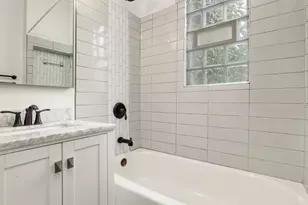 198 Robie Street W, Saint Paul, MN 55107 - Photo 10