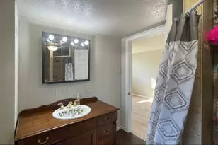 245 3rd Ave SE, Wells, MN 56097 - Photo 16