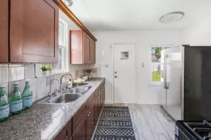 4211 Russell Ave N, Minneapolis, MN 55412 - Photo 8