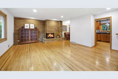 3121 W 84th Street, Bloomington, MN 55431 - Photo 4