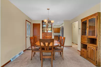 311 E Oak Avenue, Olivia, MN 56277 - Photo 8