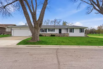 311 E Oak Avenue, Olivia, MN 56277 - Photo 1