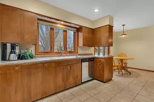 311 E Oak Ave, Olivia, MN 56277 - Photo 10