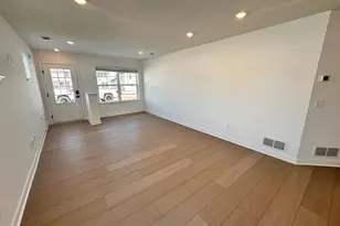 5279 Long Pointe Pass, Woodbury, MN 55129 - Photo 4