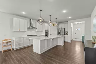 4711 Schilling Ct, Woodbury, MN 55129 - Photo 8