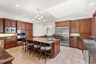 546 Harrington Rd, Wayzata, MN 55391 - Photo 8