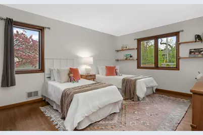 4722 Coventry Road E, Minnetonka, MN 55345 - Photo 22