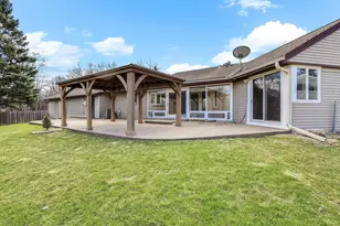 501 Drillane Rd, Hopkins, MN 55305 - Photo 24