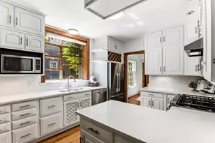 1615 E River Pkwy, Minneapolis, MN 55414 - Photo 12