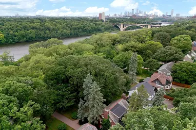 1615 E River Parkway, Minneapolis, MN 55414 - Photo 2
