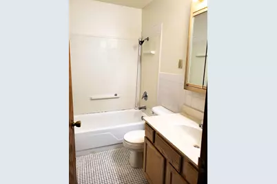 122 Spring Street #304, River Falls, WI 54022 - Photo 12