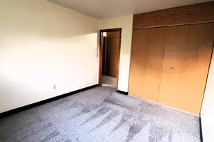 122 Spring St, River Falls, WI 54022 - Photo 8