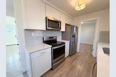 5918 Zenith Avenue N, Brooklyn Center, MN 55429 - Photo 2