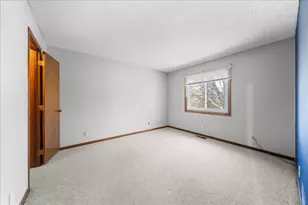 995 Heritage Ct E, Vadnais Heights, MN 55127 - Photo 24
