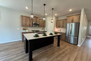 8195 Haywood Dr, Lino Lakes, MN 55014 - Photo 10