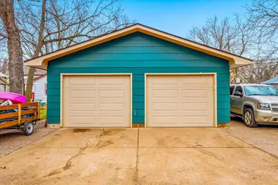 645 W 3rd Street, Rush City, MN 55069 - Photo 32