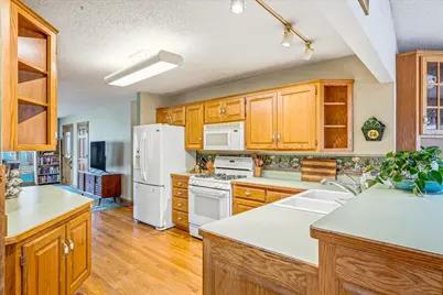645 W 3rd Street, Rush City, MN 55069 - Photo 10