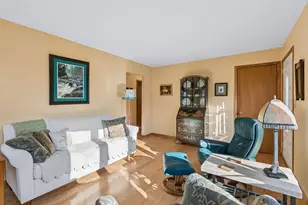 654 8th Ave NW, New Brighton, MN 55112 - Photo 10