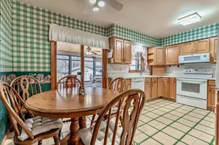 413 E St Charles Ave, Fergus Falls, MN 56537 - Photo 8