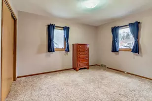 413 E St Charles Ave, Fergus Falls, MN 56537 - Photo 16