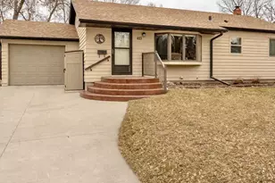 413 E St Charles Ave, Fergus Falls, MN 56537 - Photo 2