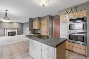 13820 Sunset Lake Dr, Burnsville, MN 55337 - Photo 4