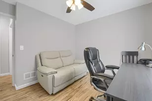 1431 Sumter Ave N, Golden Valley, MN 55427 - Photo 20