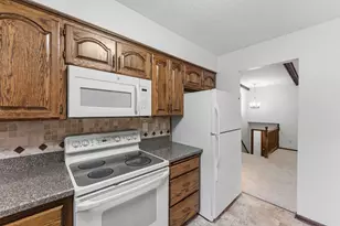 9346 Wellington Ln N, Maple Grove, MN 55369 - Photo 12