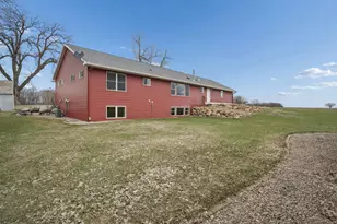 17285 W 250Th St, Belle Plaine, MN 56011 - Photo 30