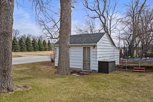 301 S Oak St, Hendricks, MN 56136 - Photo 40