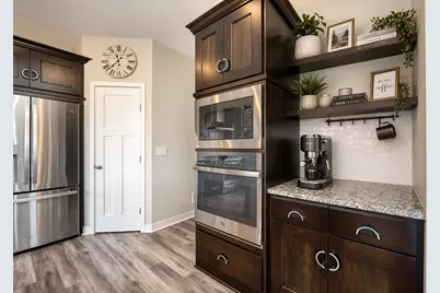 429 Mario Drive, Vadnais Heights, MN 55127 - Photo 8