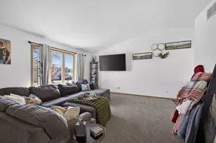 2807 25th St NW, Rochester, MN 55901 - Photo 8