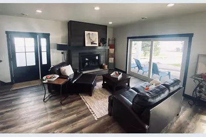 1084 W Lake Drive, Detroit Lakes, MN 56501 - Photo 4