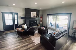 1084 W Lake Dr, Detroit Lakes, MN 56501 - Photo 4