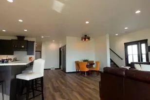 1084 W Lake Dr, Detroit Lakes, MN 56501 - Photo 16