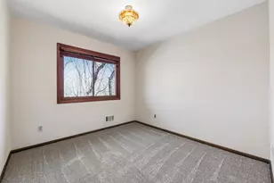 151 Choctaw Cir, Chanhassen, MN 55317 - Photo 32