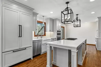 151 Choctaw Circle, Chanhassen, MN 55317 - Photo 8